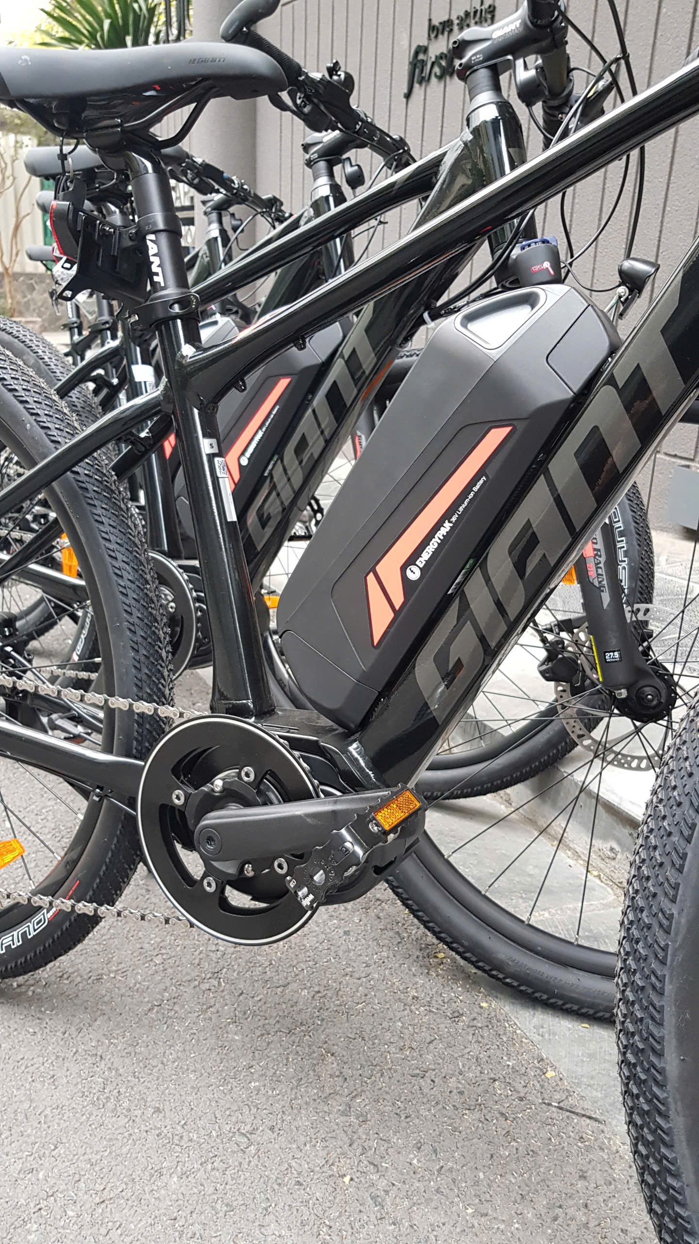 E-Bike Cycling Tour: Hanoi - Ba Be - Ha Giang 7 Days